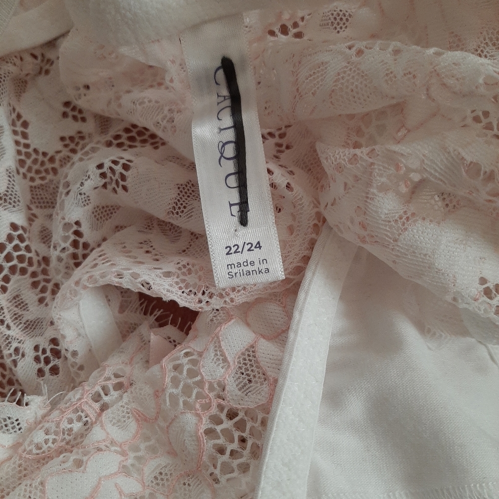 NWOT 🎀 Cacique Sexy Playsuit - Picture 10 of 11